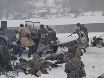 На берегу реки Быстрая Сосна прошла военно-историческая реконструкция, посвящённая боям 1941 года за город Елец