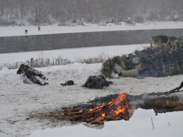 На берегу реки Быстрая Сосна прошла военно-историческая реконструкция, посвящённая боям 1941 года за город Елец