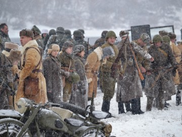 На берегу реки Быстрая Сосна прошла военно-историческая реконструкция, посвящённая боям 1941 года за город Елец