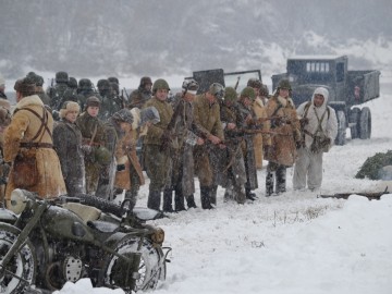 На берегу реки Быстрая Сосна прошла военно-историческая реконструкция, посвящённая боям 1941 года за город Елец