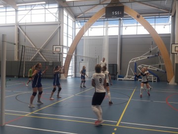 В ФОК «Воргол» прошёл турнир по волейболу среди женских команд
