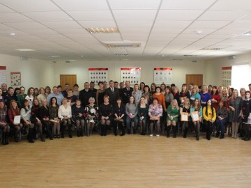 Накануне Международного женского дня мужская половина ОМВД России по г. Ельцу подготовили праздничное поздравление для своих коллег-женщин