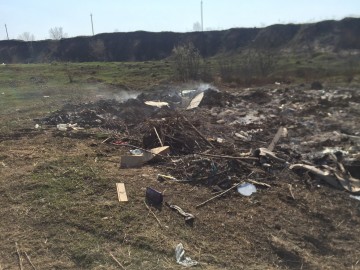 В Елецком районе обнаружена большая несанкционированная свалка мусора!