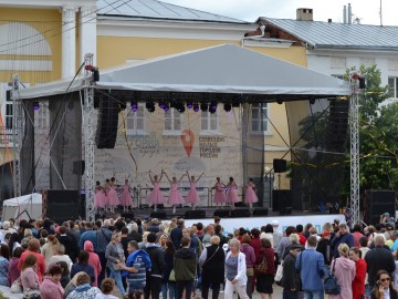В Ельце проходит Фестиваль малых городов России В Ельце проходит Фестиваль малых городов России