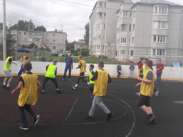 На стадионе посёлка Газопровод прошёл турнир по баскетболу и мини-футболу