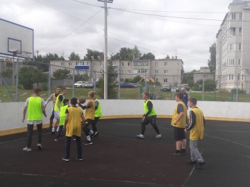 На стадионе посёлка Газопровод прошёл турнир по баскетболу и мини-футболу