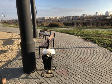 Сквер в микрорайоне Александровском - стыдоба администрации! Сквер в микрорайоне Александровском - стыдоба администрации!