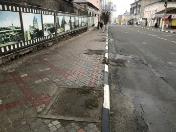 Печальное состояние центра города отражается на его жителях