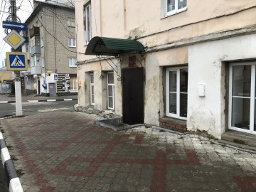 Печальное состояние центра города отражается на его жителях