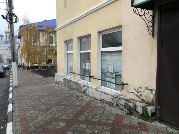 Печальное состояние центра города отражается на его жителях