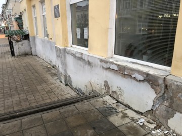 Печальное состояние центра города отражается на его жителях