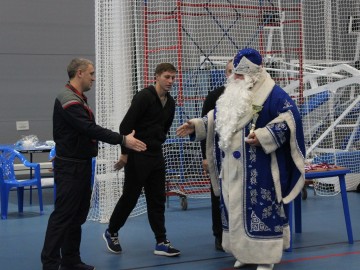 В Елецком районе прошли соревнования среди школьных мини-футбольных команд «Кубок Деда мороза»