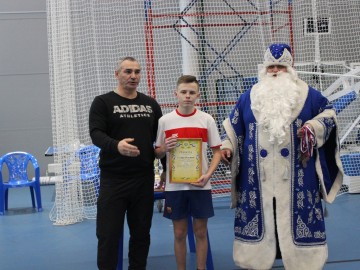 В Елецком районе прошли соревнования среди школьных мини-футбольных команд «Кубок Деда мороза»