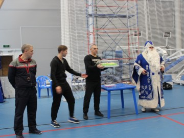 В Елецком районе прошли соревнования среди школьных мини-футбольных команд «Кубок Деда мороза»