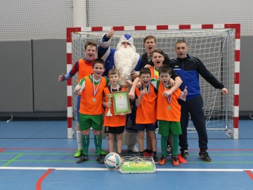 В Елецком районе прошли соревнования среди школьных мини-футбольных команд «Кубок Деда мороза»