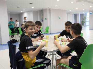 В Елецком районе прошли соревнования среди школьных мини-футбольных команд «Кубок Деда мороза»