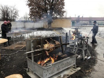 Администрация Ельца запустила жителей в парк Железнодорожников, где более пяти лет не сделано до конца благоустройство!