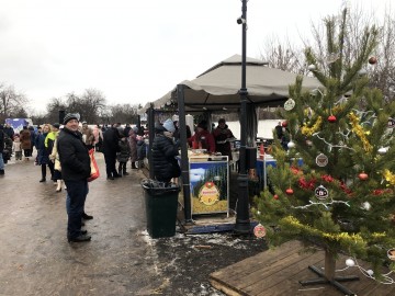 Администрация Ельца запустила жителей в парк Железнодорожников, где более пяти лет не сделано до конца благоустройство!