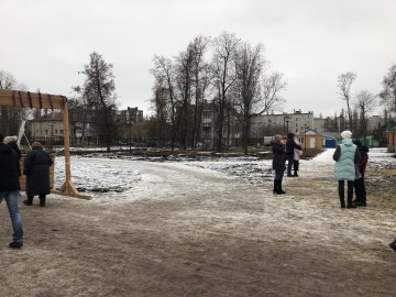 Администрация Ельца запустила жителей в парк Железнодорожников, где более пяти лет не сделано до конца благоустройство!