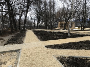 В Петровском парке вовсю кипит работа по благоустройству! В Петровском парке вовсю кипит работа по благоустройству!