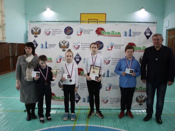 Елецкие школьники сразились за шахматное лидерство в турнире «Белая ладья»