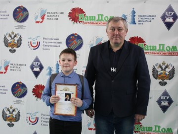 Елецкие школьники сразились за шахматное лидерство в турнире «Белая ладья»