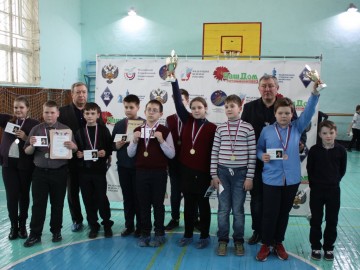 Елецкие школьники сразились за шахматное лидерство в турнире «Белая ладья»