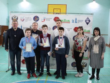 Елецкие школьники сразились за шахматное лидерство в турнире «Белая ладья»