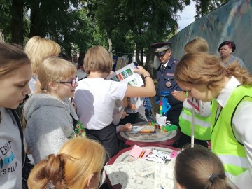 В Ельце прошла акция "Безопасная дорога в школу"