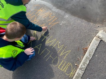 В Ельце продолжается акция ГИБДД &laquo;Граффити дорожной безопасности&raquo;