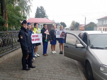 ГИБДД и ЮИД провели мероприятие «Граффити дорожной безопасности» в «Детском парке» Ельца