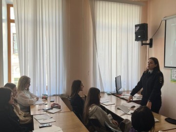 В образовательных учреждениях Ельца проходят занятия ГИБДД по предупреждению ДТП с участием мототехники и велосипедов, СИМ