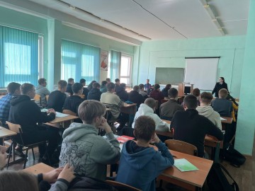 В образовательных учреждениях Ельца проходят занятия ГИБДД по предупреждению ДТП с участием мототехники и велосипедов, СИМ