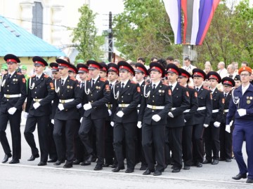 В Ельце прошел Парад Победы