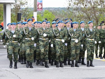 В Ельце прошел Парад Победы