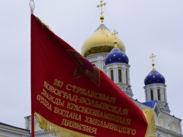 В Ельце прошел Парад Победы