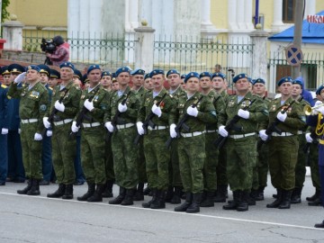 В Ельце прошел Парад Победы
