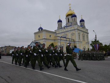 В Ельце прошел Парад Победы