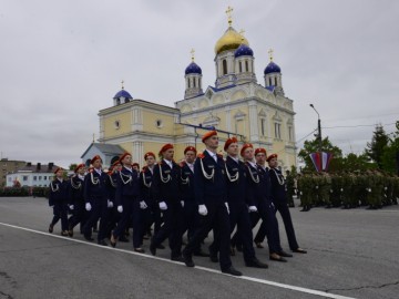 В Ельце прошел Парад Победы