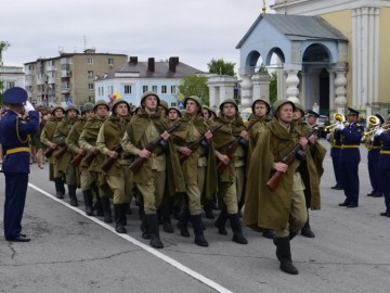 В Ельце прошел Парад Победы