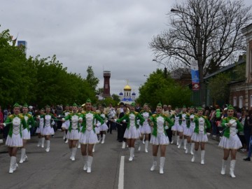 В Ельце прошел Парад Победы