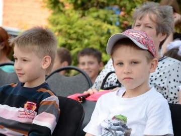 Добровольцы городского штаба «Пространства Добра» и отряда ЕГУ им. И.А. Бунина «Содружество Отзывчивых Сердец» провели праздничную программу «Да здравствует детство!»