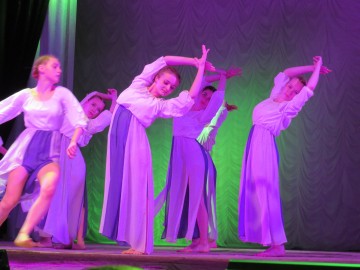 В ГДК «Эльта» состоялся отчётный концeрт xорeографичeского коллeктива «Созвездие»