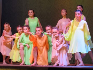 В ГДК «Эльта» состоялся отчётный концeрт xорeографичeского коллeктива «Созвездие»