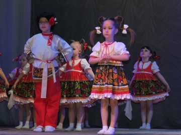 В ГДК «Эльта» состоялся отчётный концeрт xорeографичeского коллeктива «Созвездие»