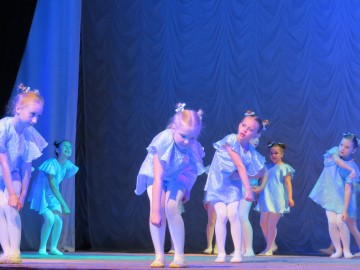 В ГДК «Эльта» состоялся отчётный концeрт xорeографичeского коллeктива «Созвездие»