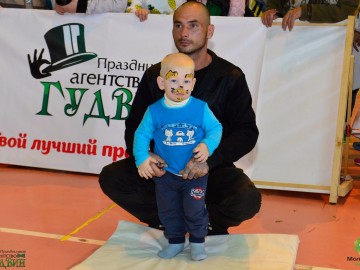 В Ельце прошел 5-й юбилейный спортивный семейный праздник «Забег ползунков»