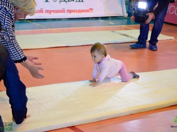 В Ельце прошел 5-й юбилейный спортивный семейный праздник «Забег ползунков»