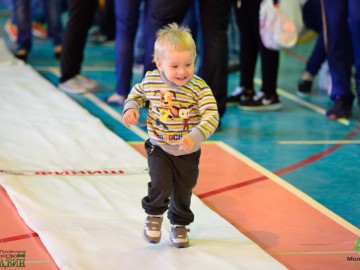 В Ельце прошел 5-й юбилейный спортивный семейный праздник «Забег ползунков»