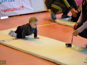 В Ельце прошел 5-й юбилейный спортивный семейный праздник «Забег ползунков»